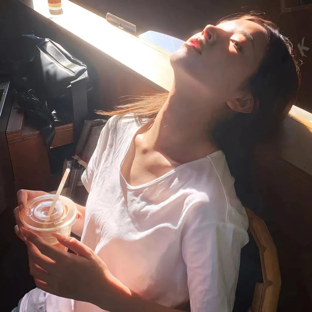 没有男人,女人更美